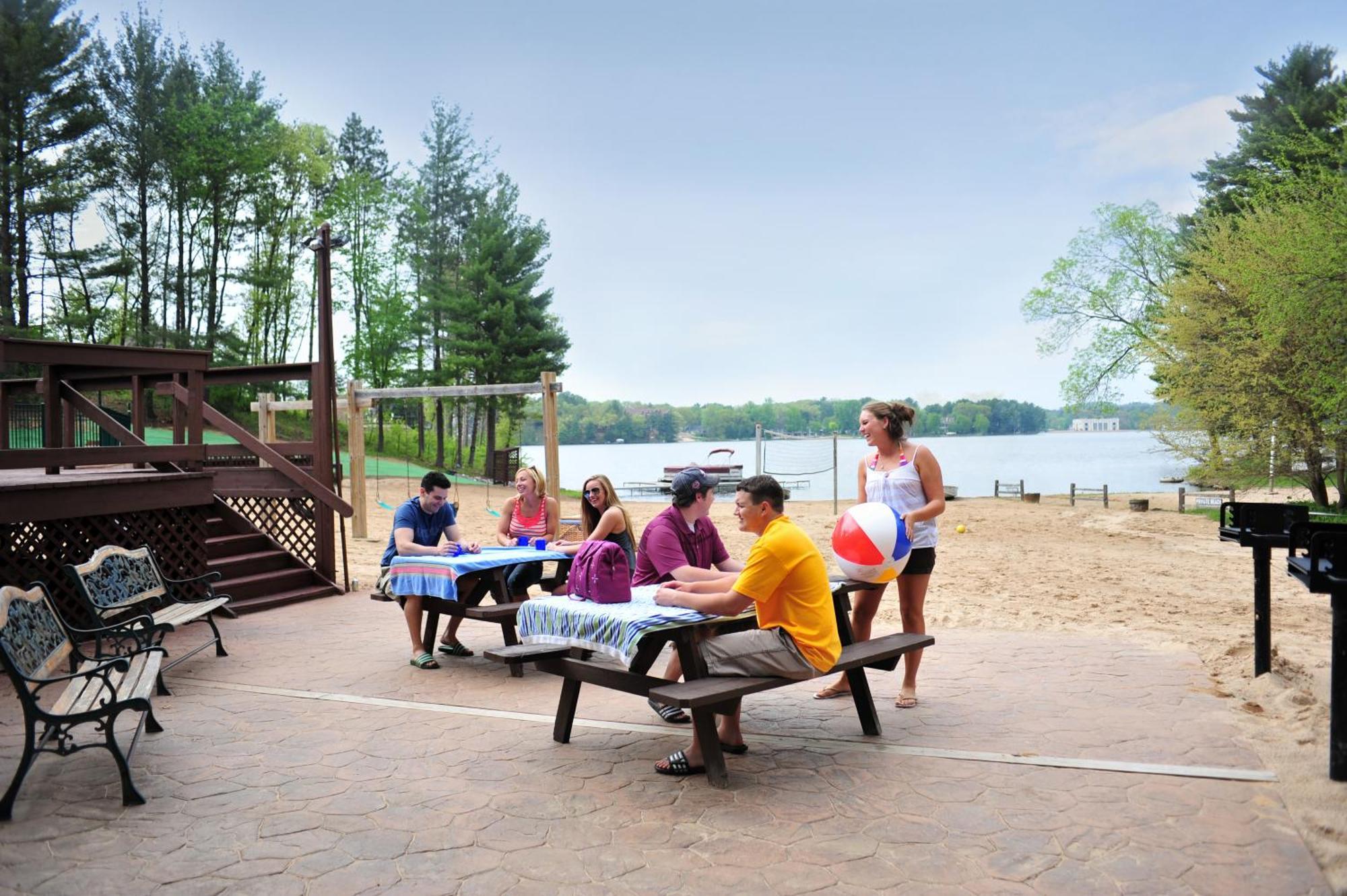 Bakers Sunset Bay Resort Lake Delton Exterior foto